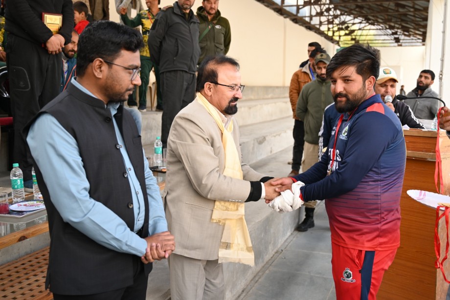 Friends Club Chiktan lifts Kargil Hero’s Cup 2023