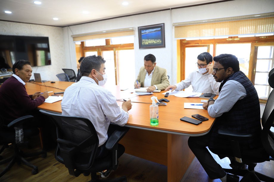 DC, Leh, reviews progress of works under Samagra Shikhsha Abhiyan