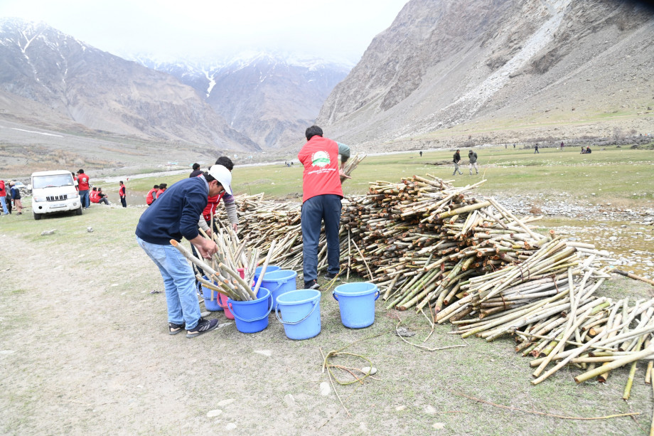MP Haji Haneefa Jan launches 5th phase of Al Hima-laya Green Mission at Damsna