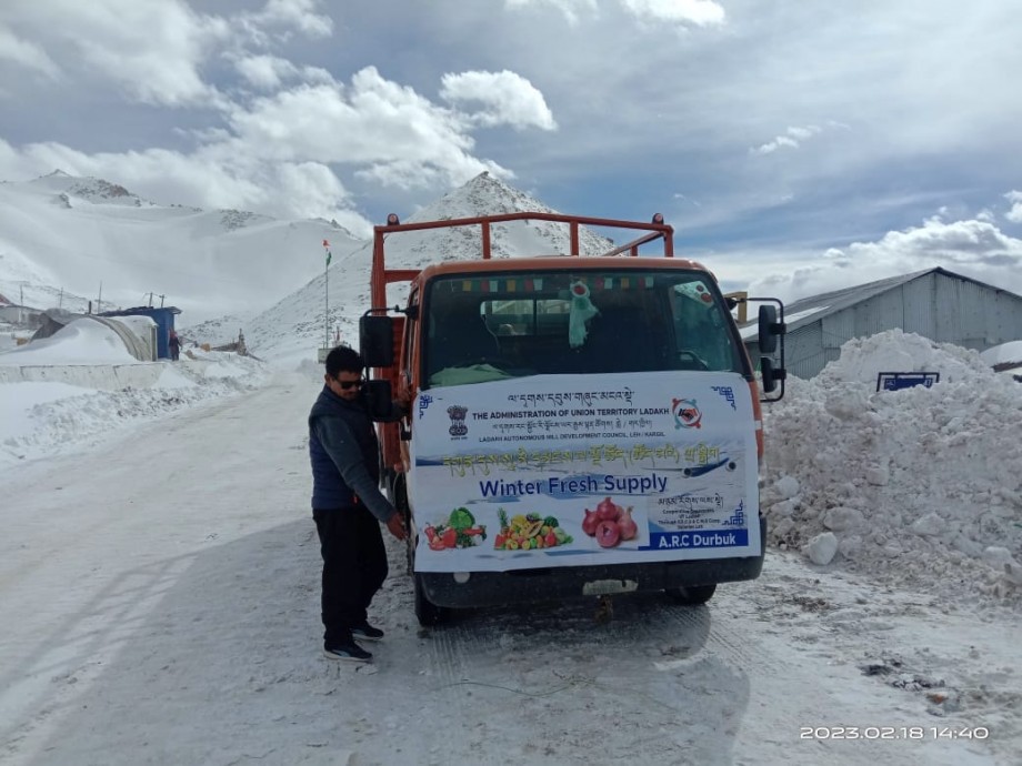 Cooperative department distributes 100 tonnes of fresh fruits and vegetables in Ladakh