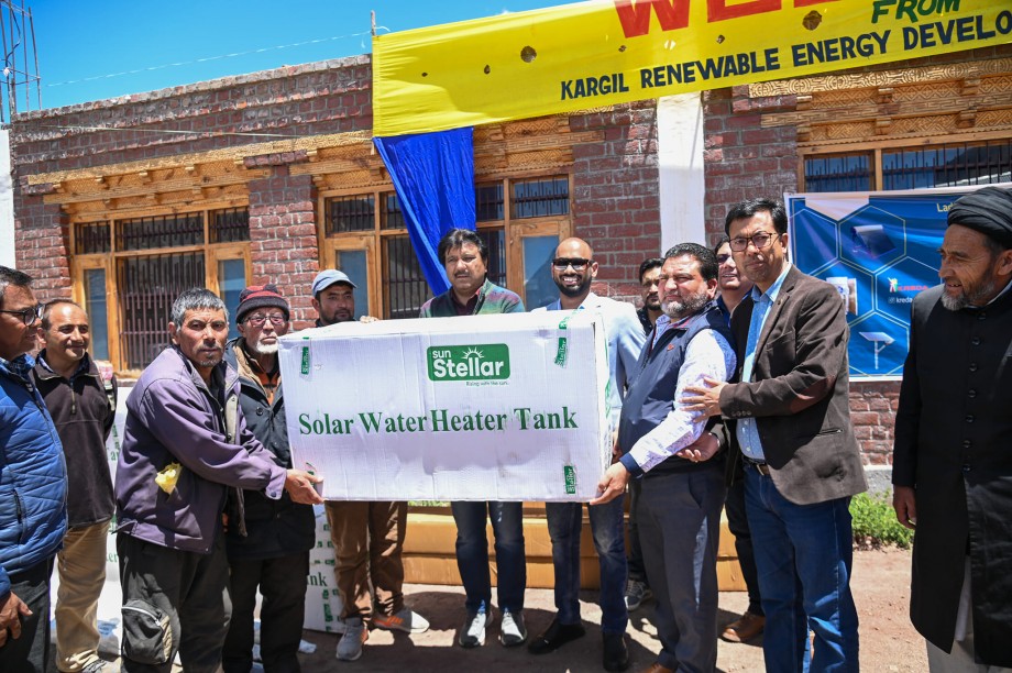 Solar water heaters, other devices under subsidy component distributed in Kargil