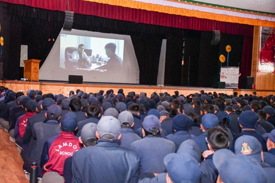 DIPR Leh organises drug awareness campaign at Lamdon School 
