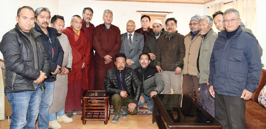 L-G interacts with all religious, political delegations of Leh