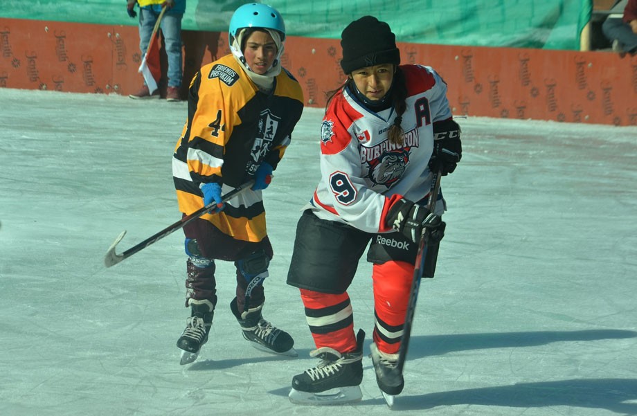 District level Ice Hockey Tourney under Khelo India concludes in Kargil