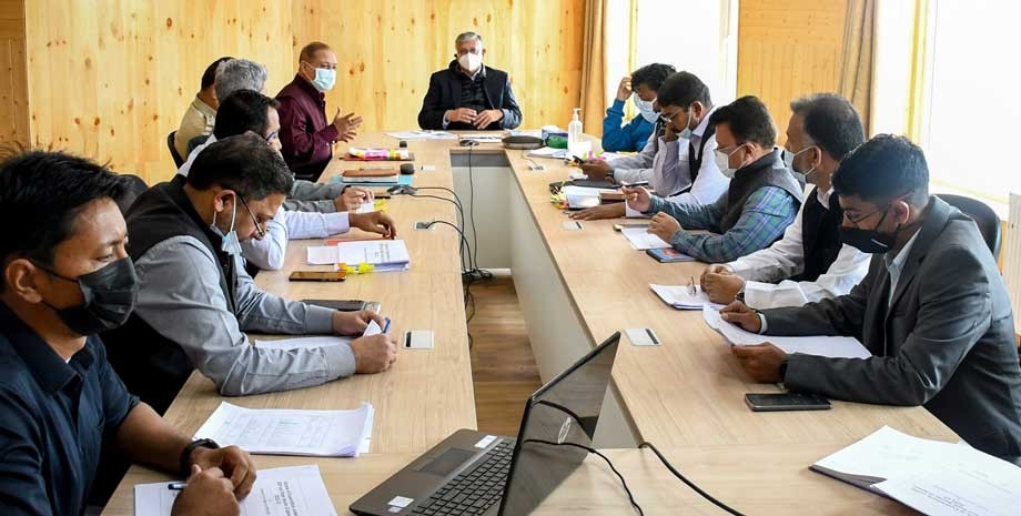 Advisor Ladakh reviews work under SDP & State sector expenditure