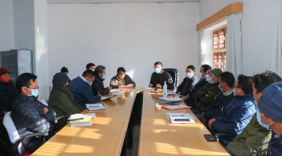 CEC, Hill Council, Leh reviews grievances of Kharu sub-division