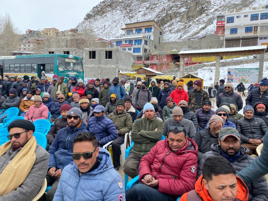 Kargil’s mini bus operator union, bus union organises awareness program on road safety