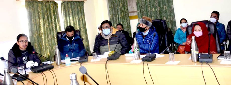 MP Ladakh chairs DISHA meeting in Kargil