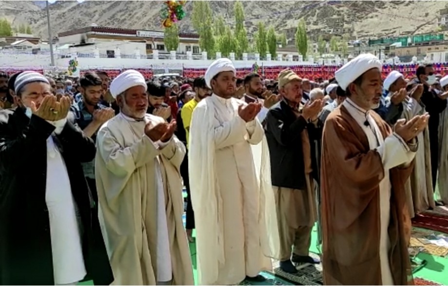 Praying for harmony, Muslims celebrate Eid ul Fitr with religious fervour