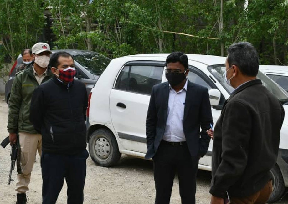 DC, Leh inspects adherence to COVID-19 SOPs at govt offices