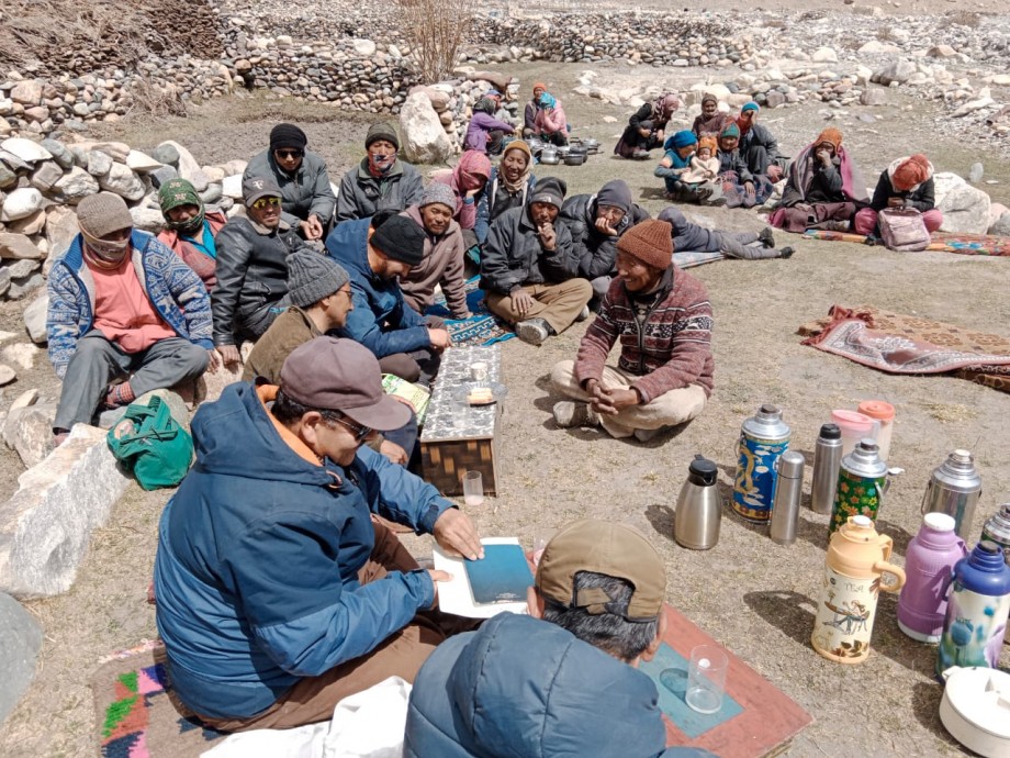 SDM, Zanskar visits Lungnak block