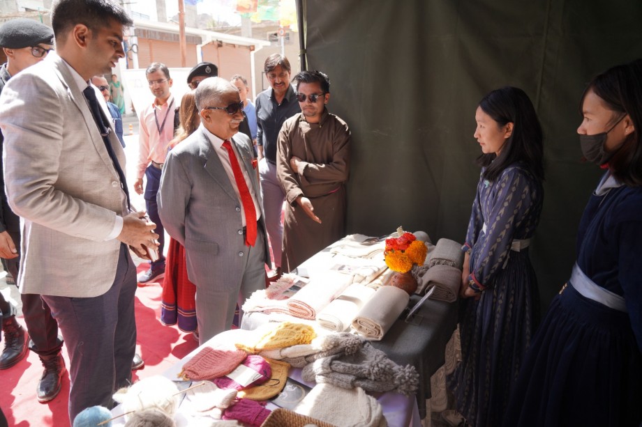 10-day-long exhibition ‘Aadi Bazaar’ begins in Leh