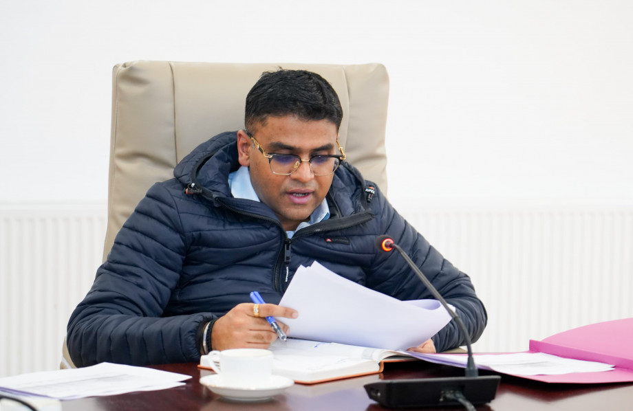 Administrative Secretary reviews implementation of SDP and State Sector schemes