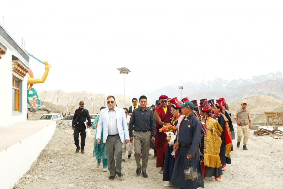 Chief Secretary visits Sham, reviews education and infrastructure projects