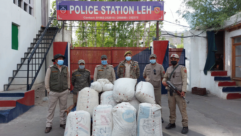 Man arrested with 201 kg poppy straw drug