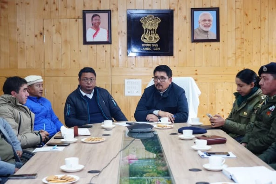 CEC reviews preparations for Losar, Christmas, and New Year festivals