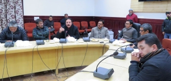 Ladakh Transport Society, Leh, raises several issues with Army