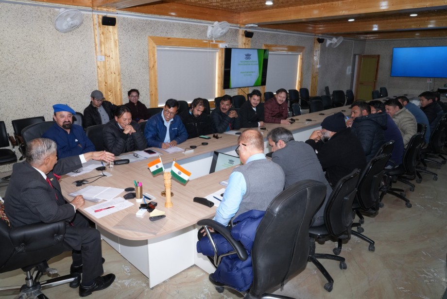 LAHDC Kargil delegation meets Lt Governor to discuss CapEx budget concerns