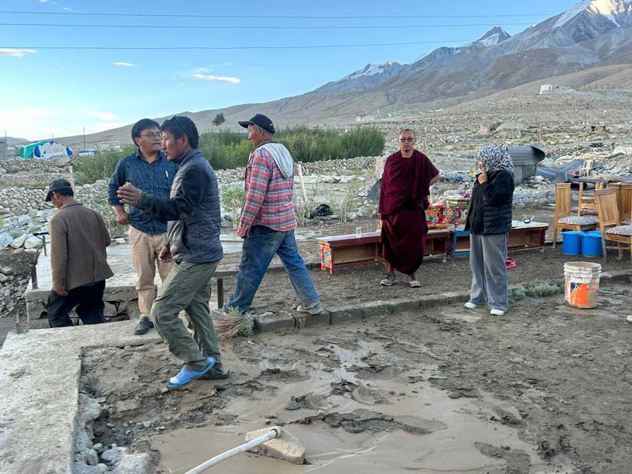 EC Tashi Namgyal Yakzee assesses flash flood damage in Maan and Merak villages