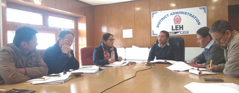 DC Leh reviews Beti Bachao, Beti Padhao scheme in Leh