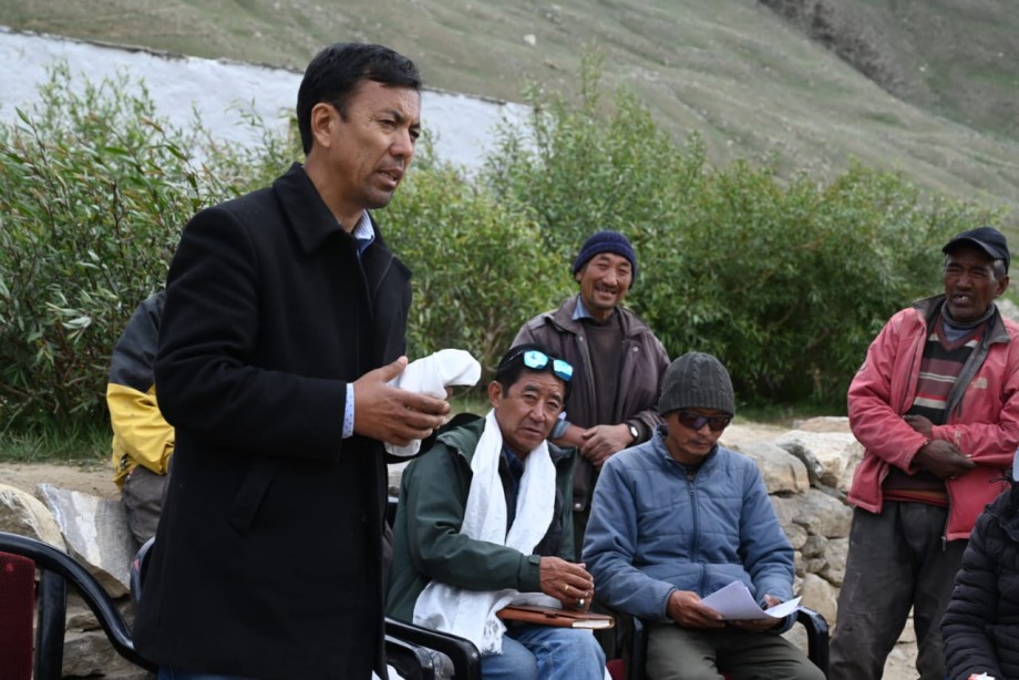 EC Punchok Tashi visits Zanskar Sumdo Shingkula Sector