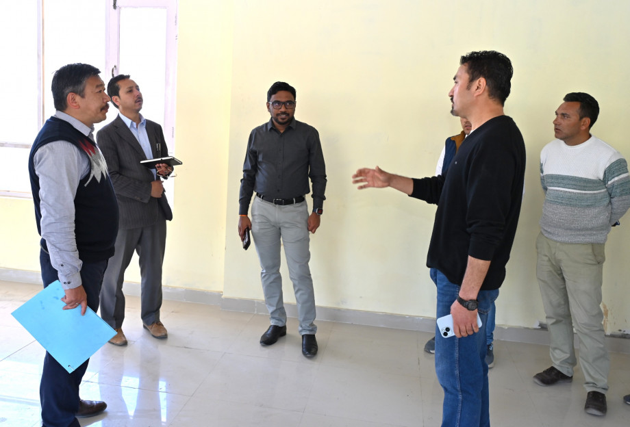 DC Shrikant Suse inspects NEET UG exam center at GDC Kargil