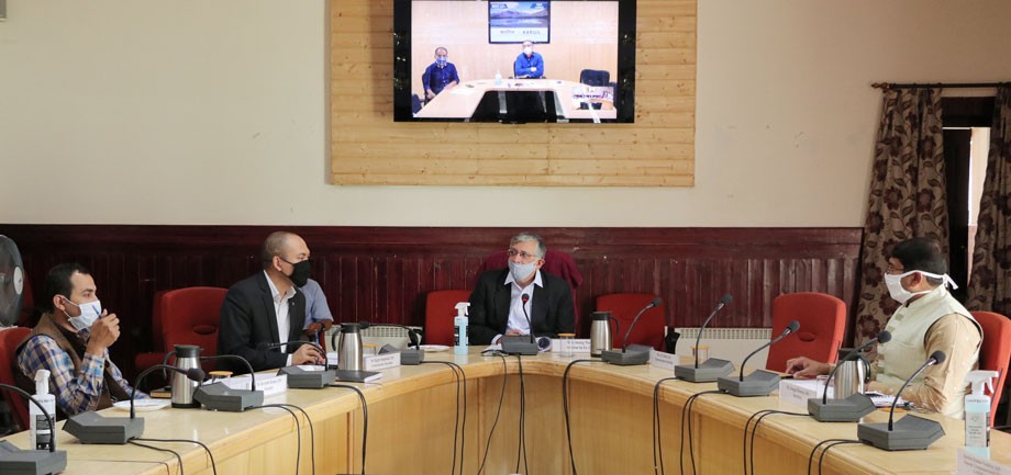 Advisor Narula reviews implementation of Atmanirbhar Bharat Abhiyan