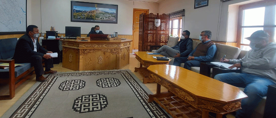 Secretary Power reviews work progress of Hydroelectric power at  Dah & Hanu 