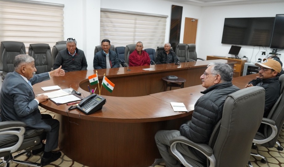 Delegation of LBA, LGA meets L-G