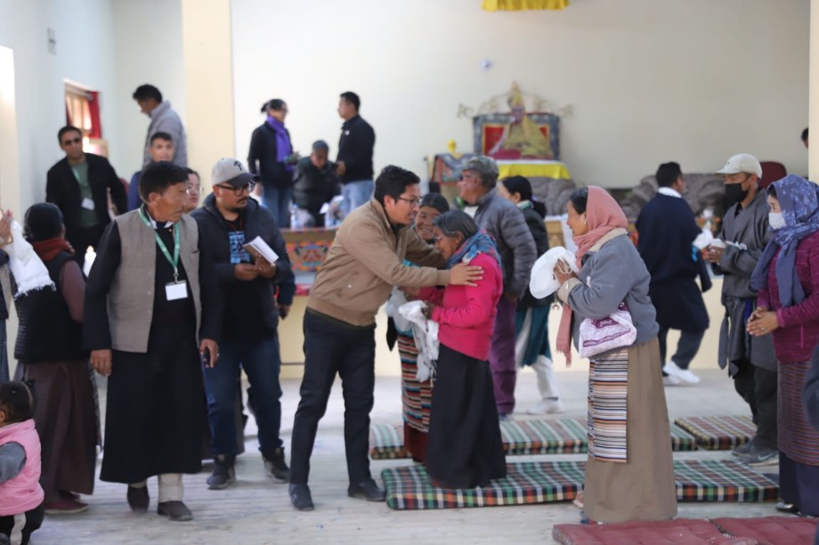 MP Ladakh tours Choglamsar, Agling Tibetan colony 