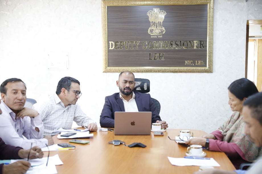 DC, Leh, reviews progress of vibrant village programme 