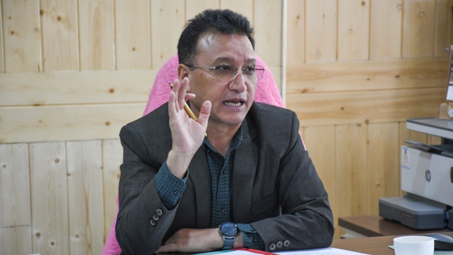 Secretary Tourism discusses categorization of hotels/ guest houses/lodges/resorts, cleanliness of base camps, trekking routes