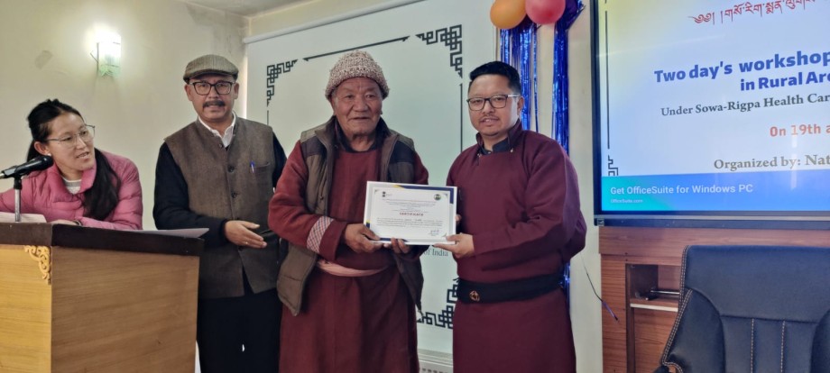 National Institute of Sowa-Rigpa organises workshop for practitioners in Leh