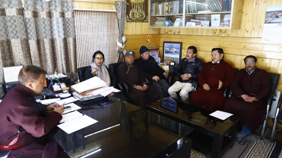 Prices of vegetables, fruits, dairy products & flowers fixed for 2025 in Leh