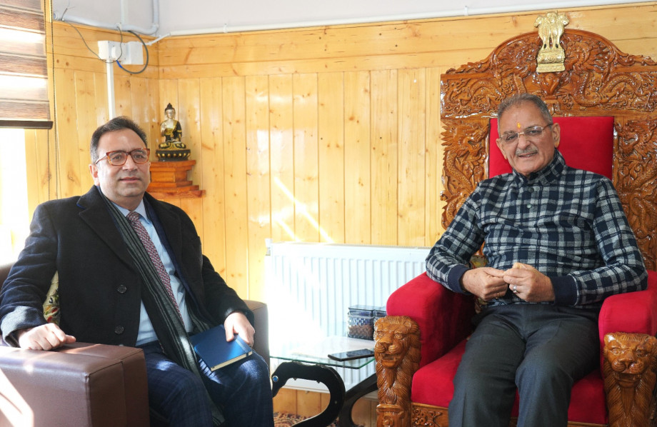 Chief Secretary designate Ashish Kundra calls on LG Kavinder Gupta